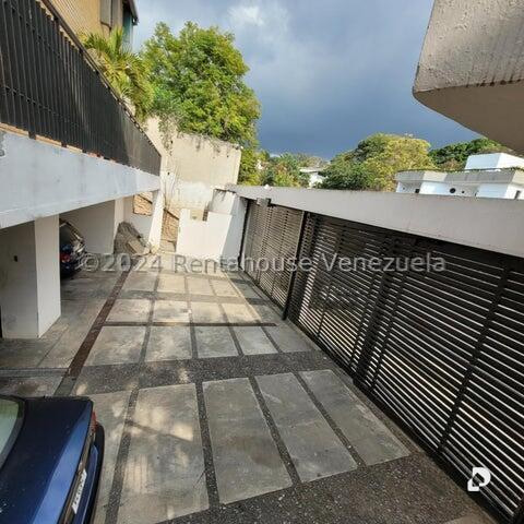 Casa en Cumbres de Curumo, Caracas – 29