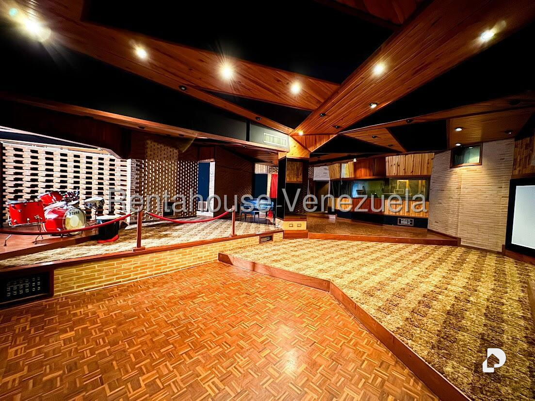 Oficina en Colinas de Bello Monte, Caracas – 16