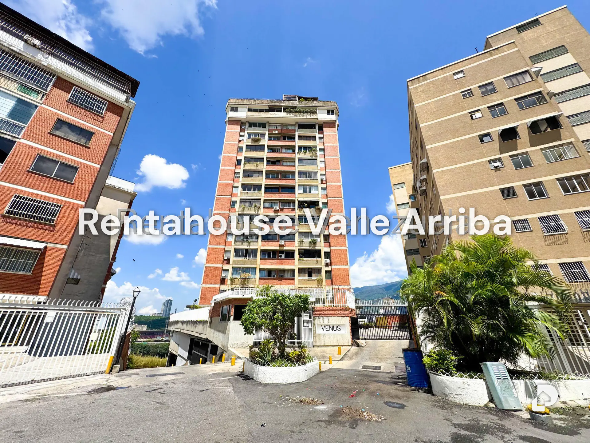Oficina en Colinas de Bello Monte, Caracas – 1