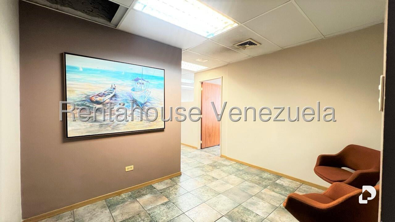 Oficina en Los Palos Grandes, Caracas – 2