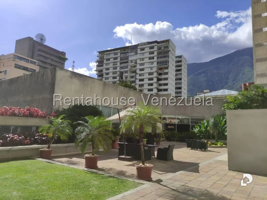 Apartamento en Santa Eduvigis, Caracas – 18