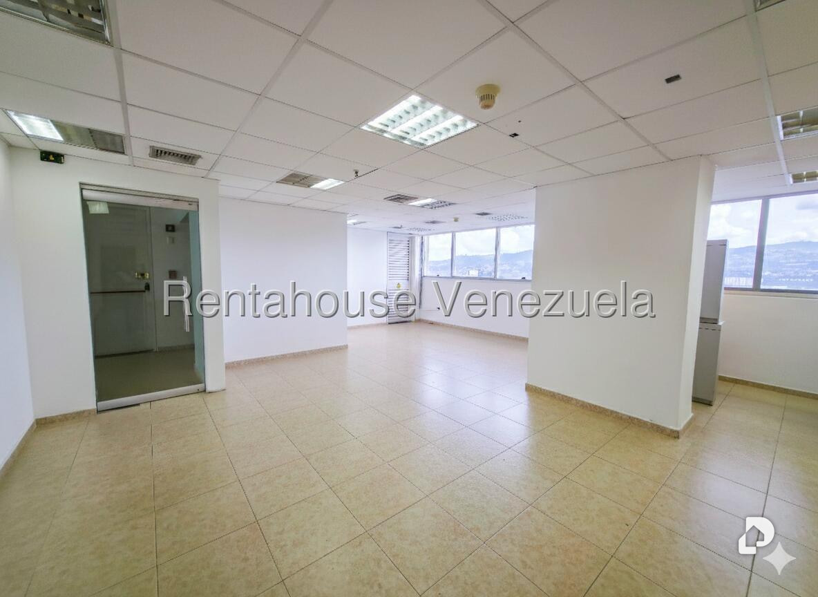 Oficina en Los Dos Caminos, Caracas – 4