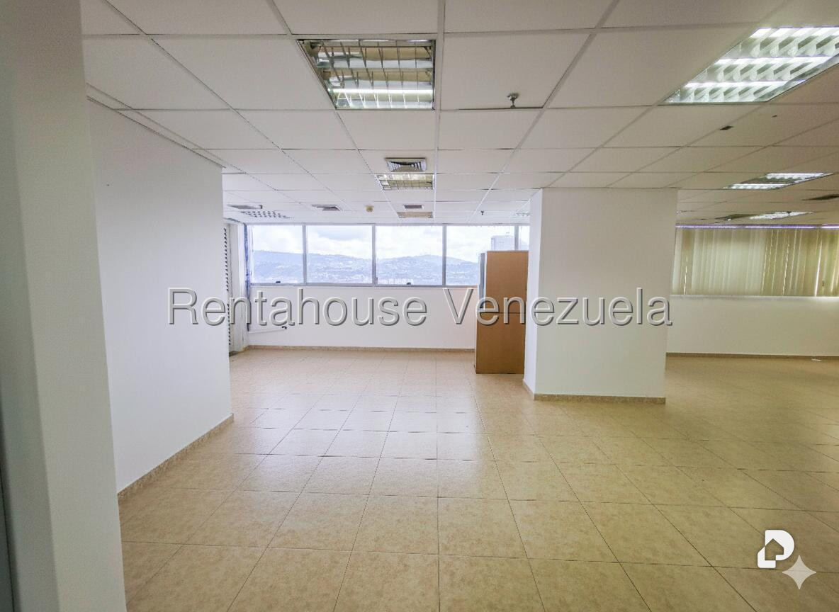 Oficina en Los Dos Caminos, Caracas – 5