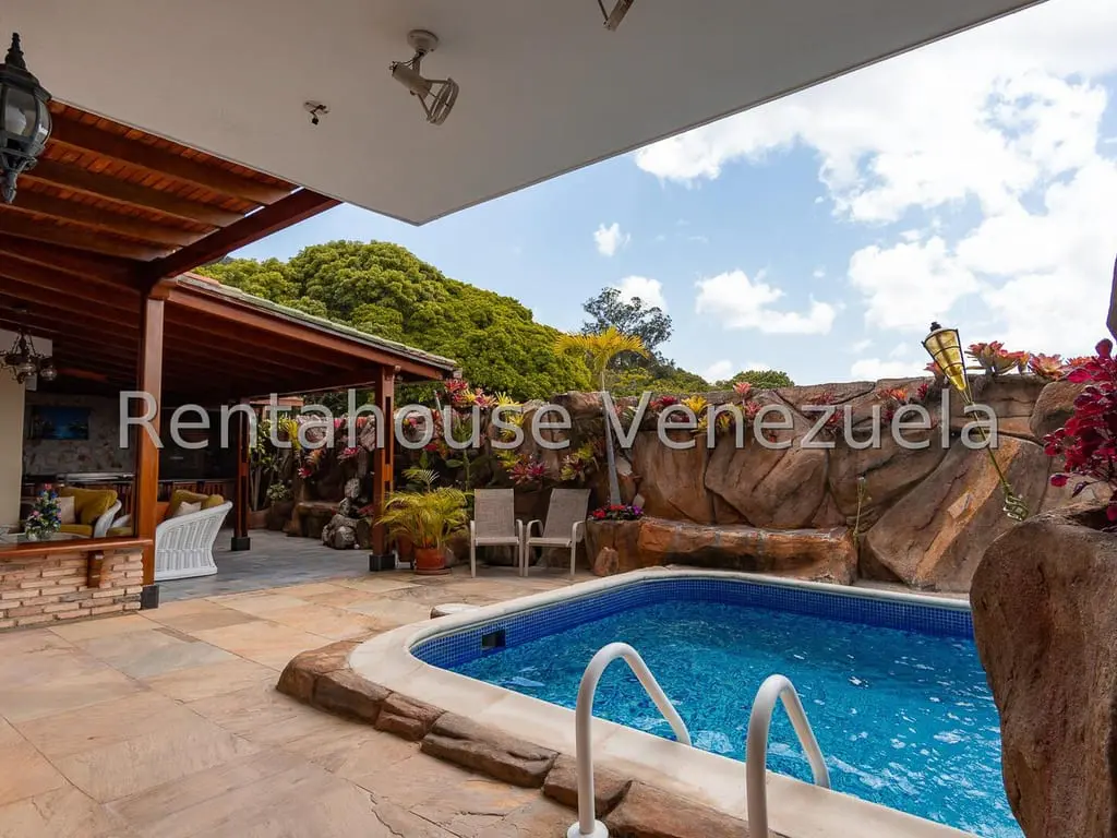 Casa en Alto Prado, Caracas - 1
