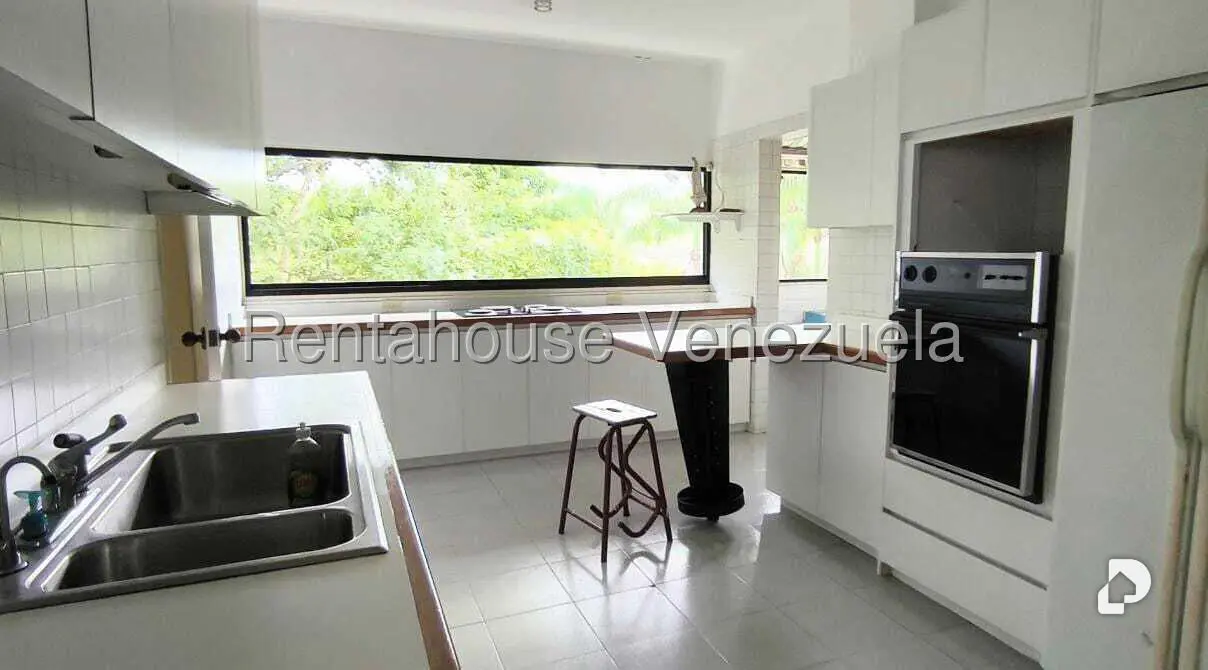 Apartamento en Lomas de Chuao, Caracas – 12