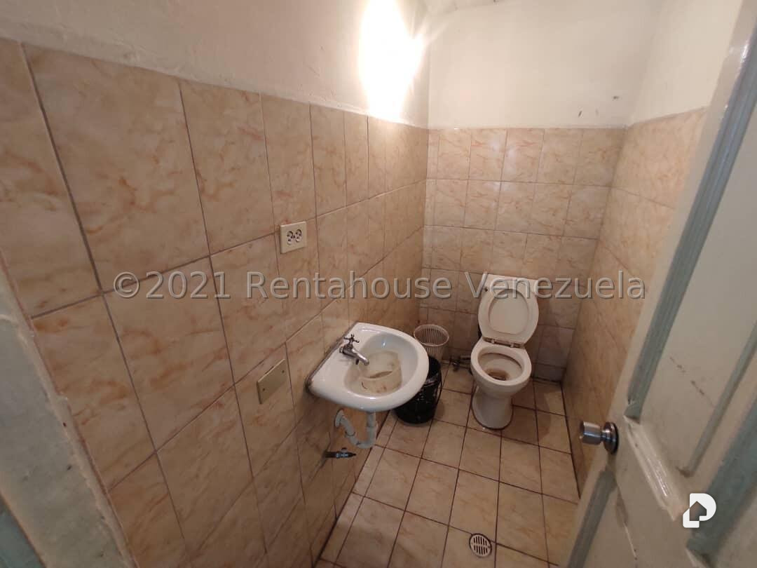 Local comercial en San Jose, Caracas – 8