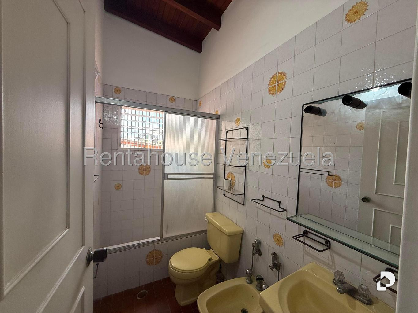 Casa en Alto Prado, Caracas – 28