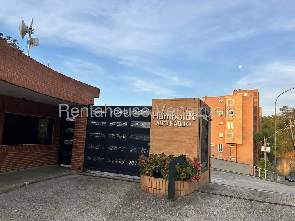 Apartment in Alto Hatillo, Caracas - 1