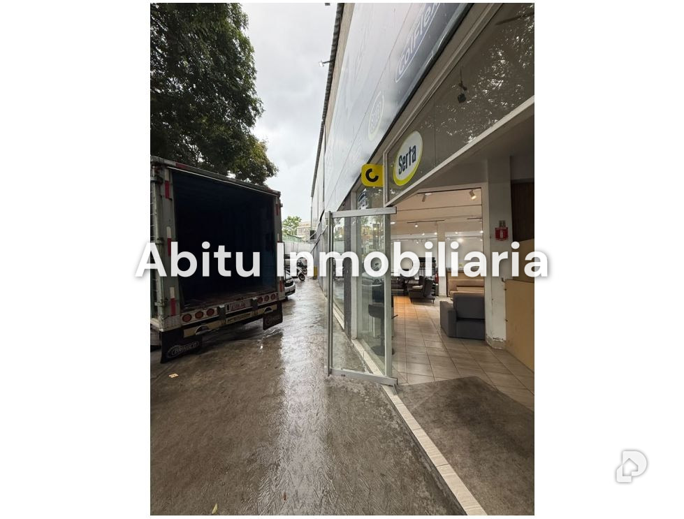 Local comercial en La Trinidad, Caracas – 2