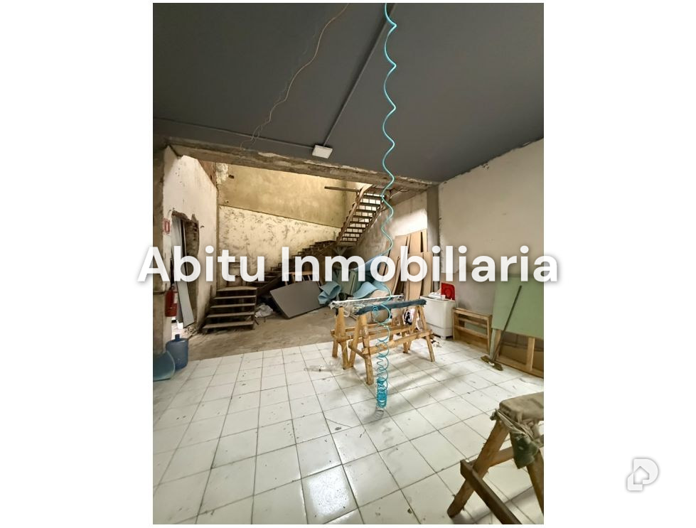 Local comercial en La Trinidad, Caracas – 23