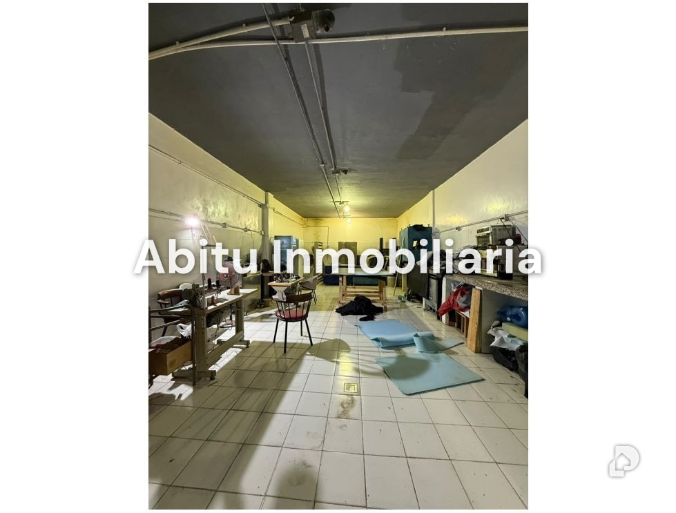 Local comercial en La Trinidad, Caracas – 11