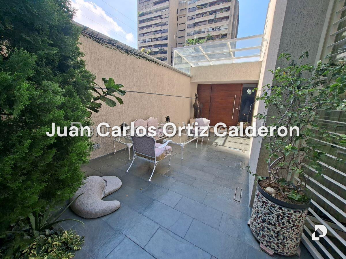Casa en Los Palos Grandes, Caracas – 6