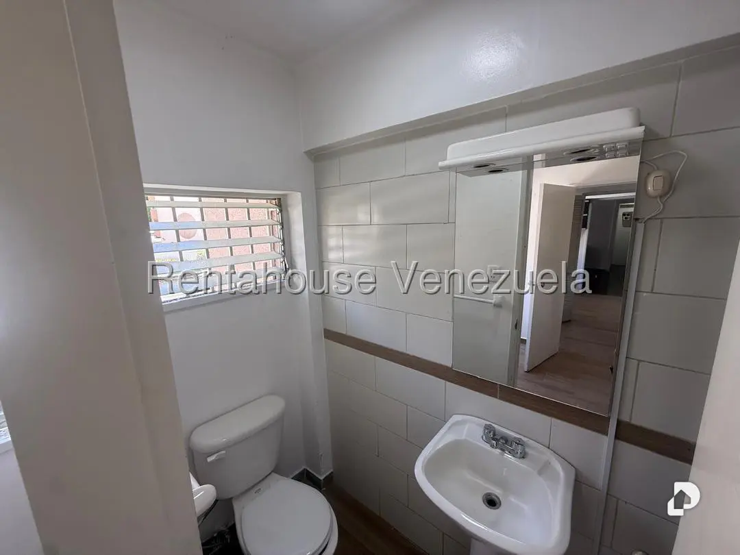 Apartamento en Santa Rosa de Lima, Caracas – 16