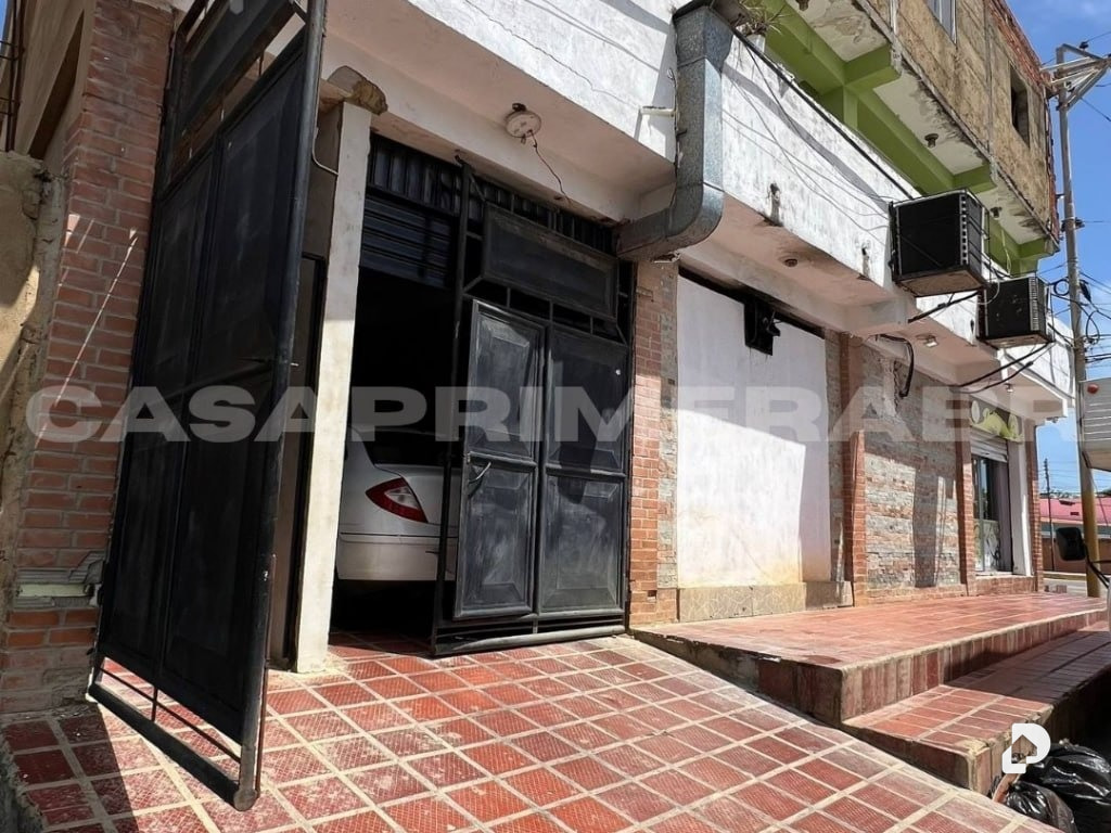 Edificio en Chichiriviche – 2