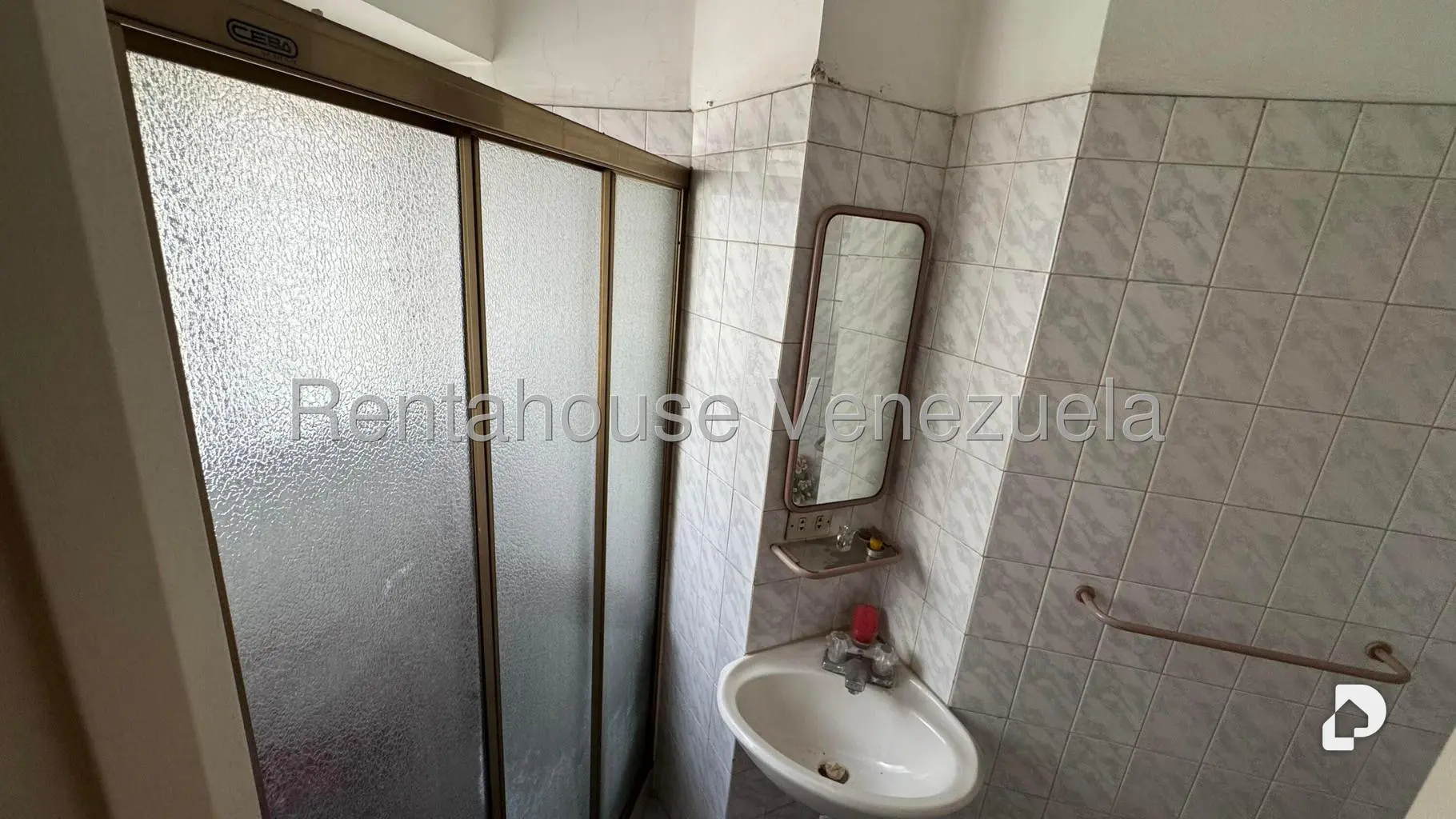 Apartamento en La Florida, Caracas – 11