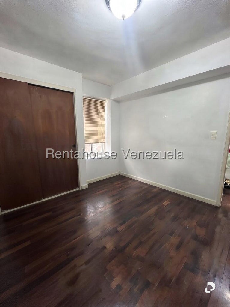 Apartamento en Prados del Este, Caracas – 11