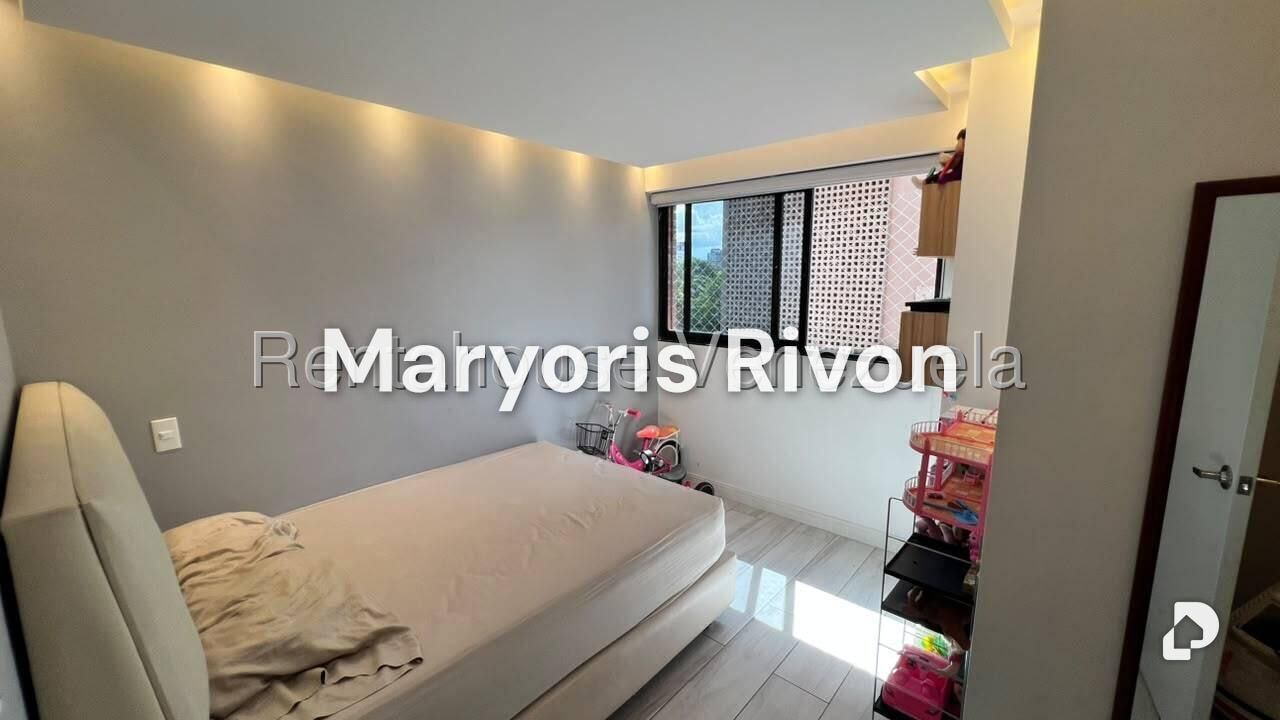 Apartamento en Campo Alegre, Caracas – 24