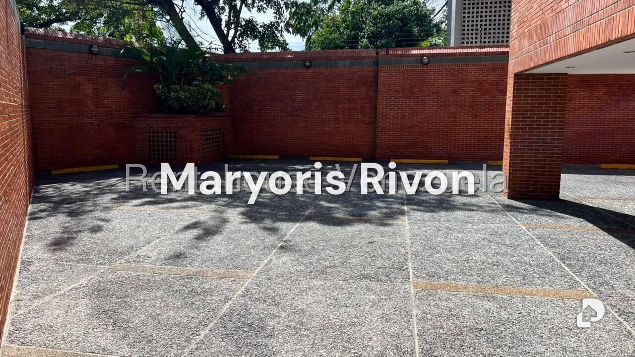 Apartamento en Campo Alegre, Caracas – 30