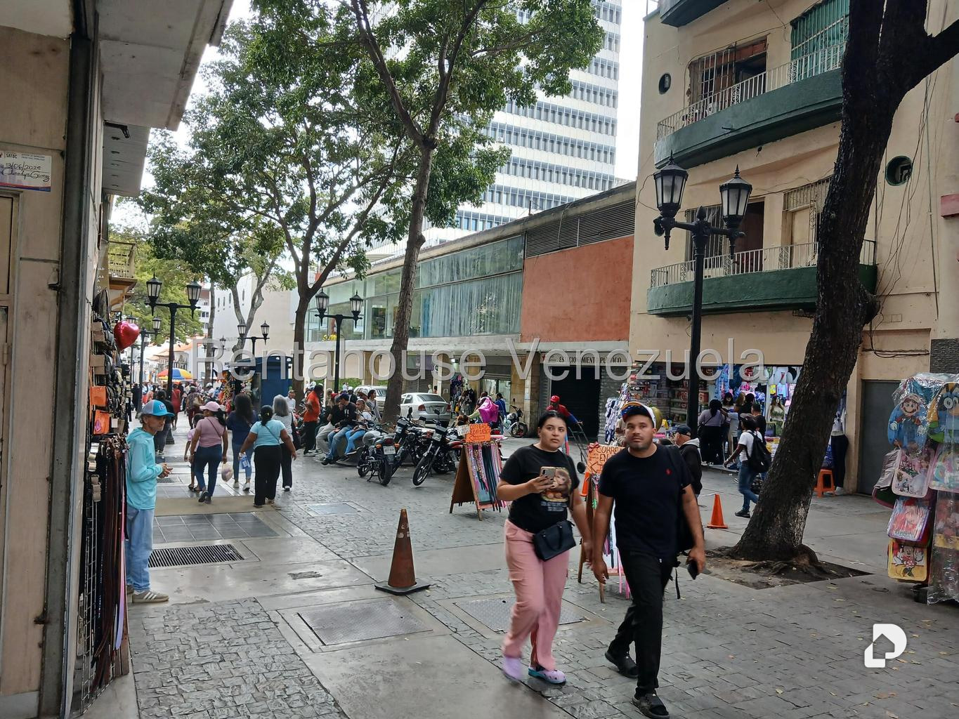 Local comercial en Parroquia Catedral, Caracas – 11