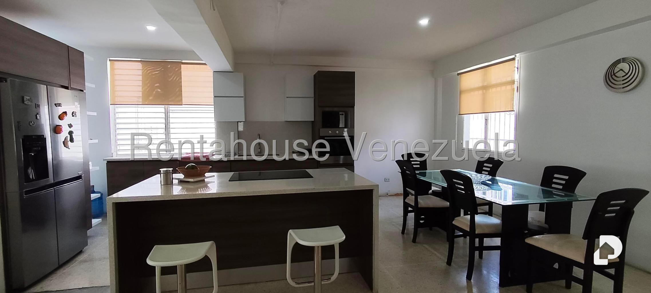 Casa en Alto Prado, Caracas – 12
