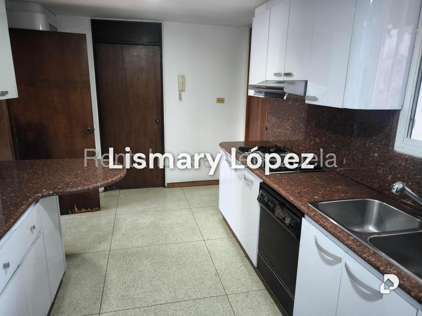 Casa en Cumbres de Curumo, Caracas – 21