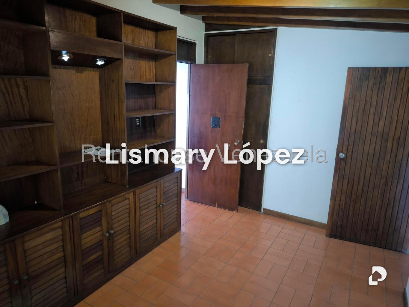 Casa en Cumbres de Curumo, Caracas – 26