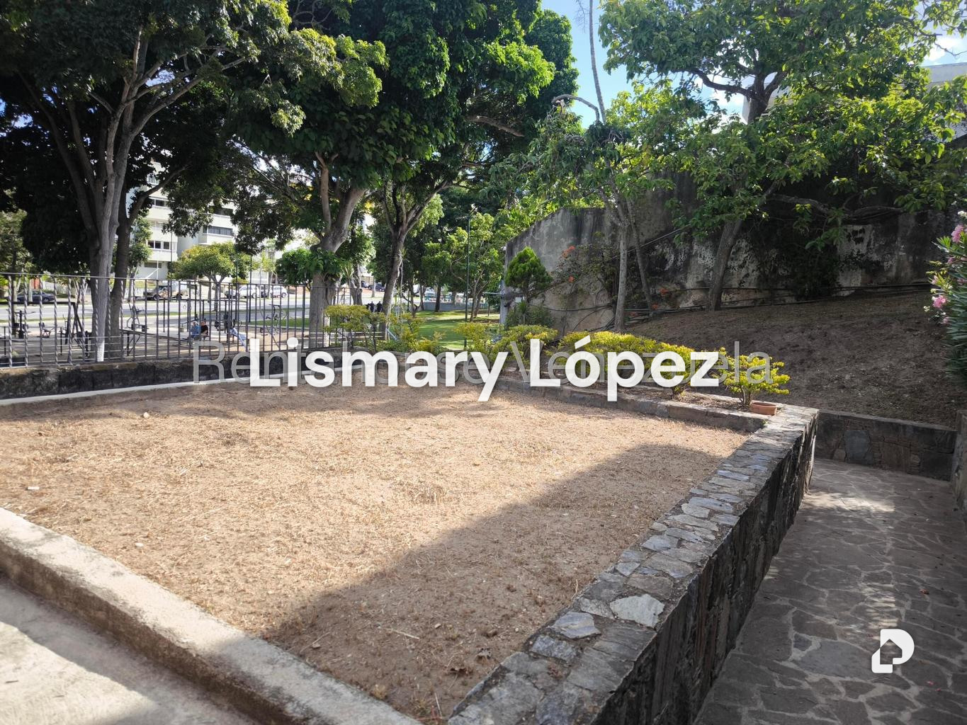 Casa en Cumbres de Curumo, Caracas – 8