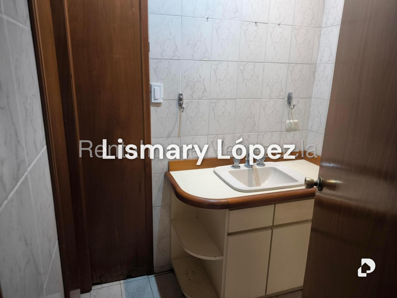 Casa en Cumbres de Curumo, Caracas – 16