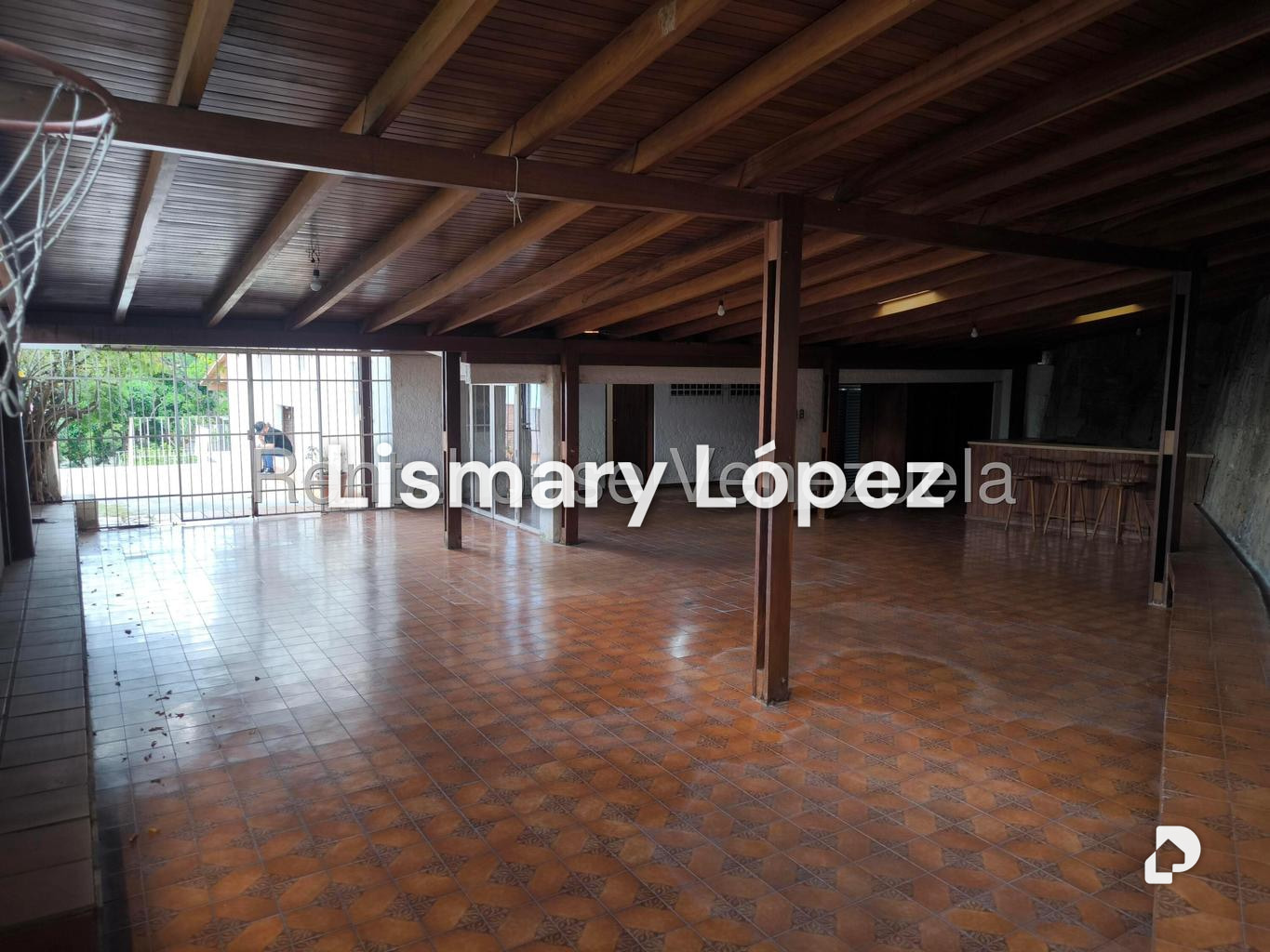 Casa en Cumbres de Curumo, Caracas – 28