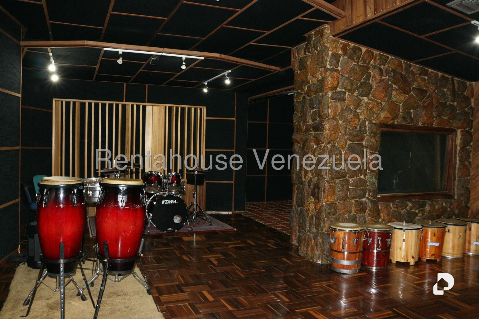 Casa en Alta Florida, Caracas – 25