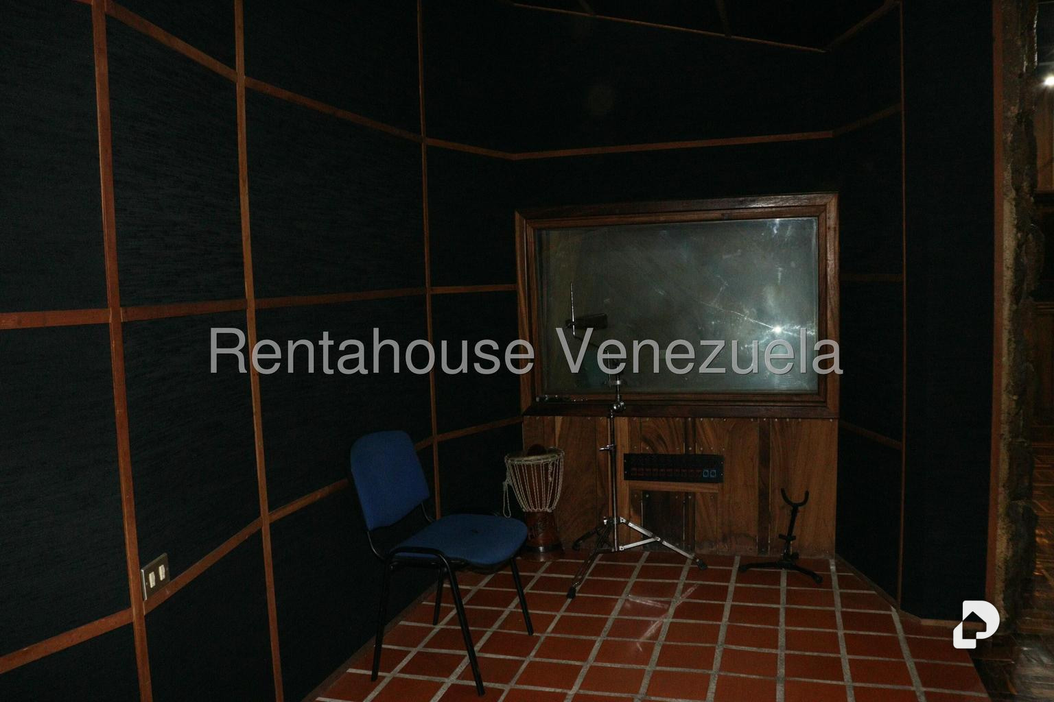 Casa en Alta Florida, Caracas – 27