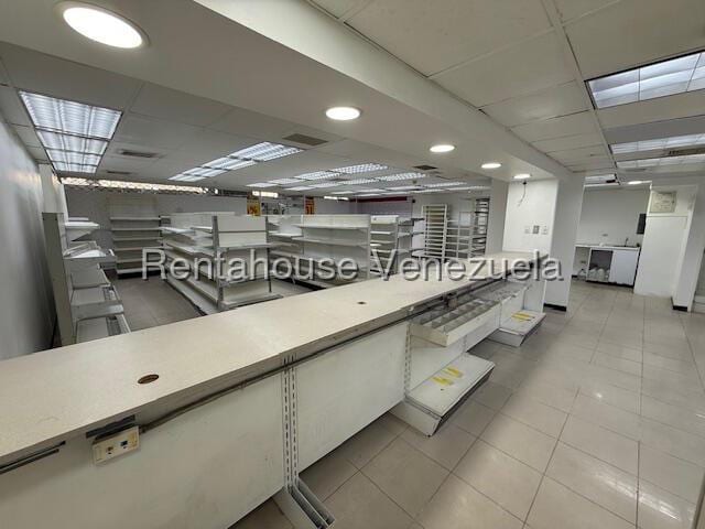 Local comercial en El Cafetal, Caracas - 1