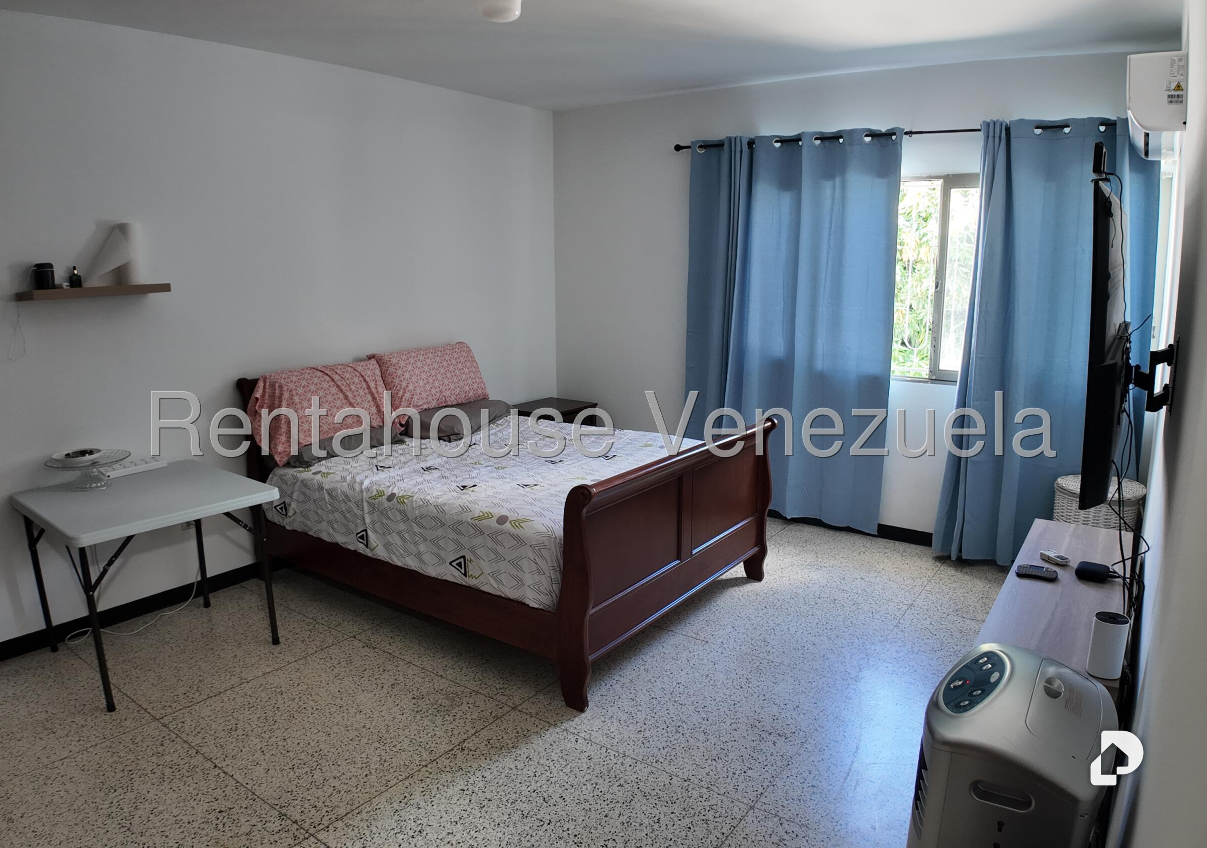 Casa en San Román, Caracas – 23