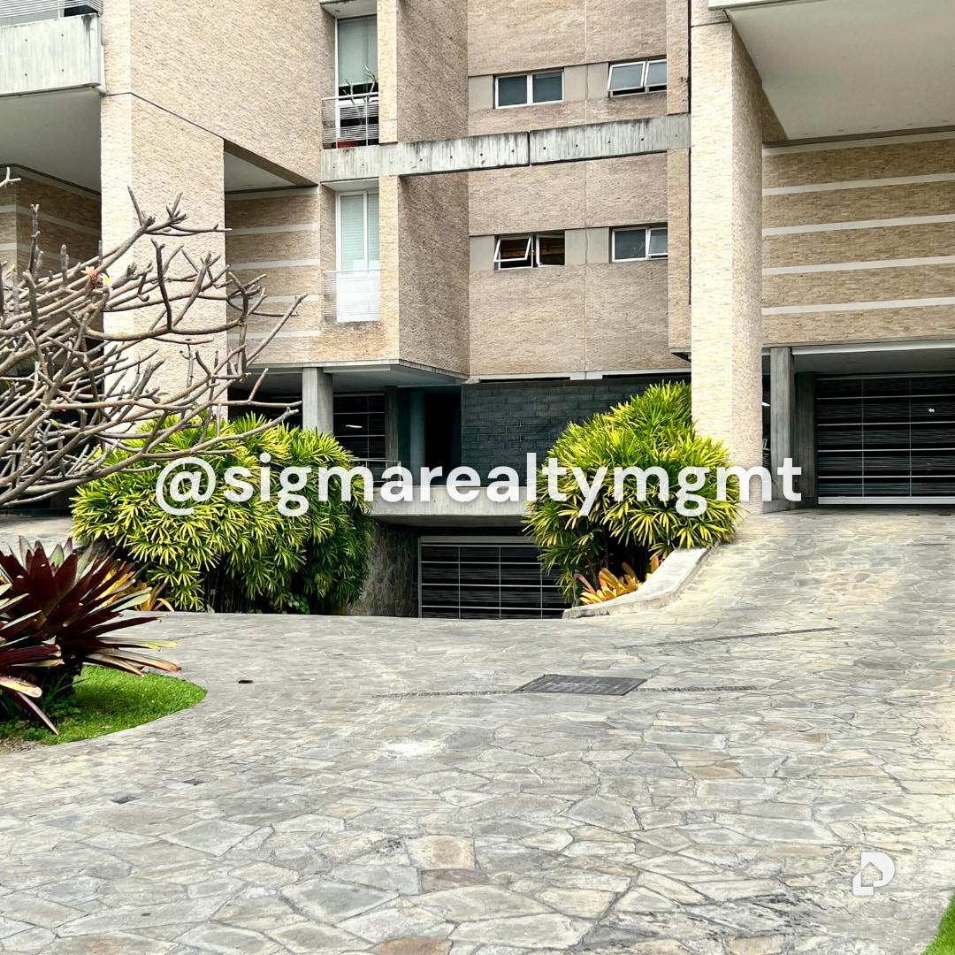 Apartment in Los Palos Grandes, Caracas – 2