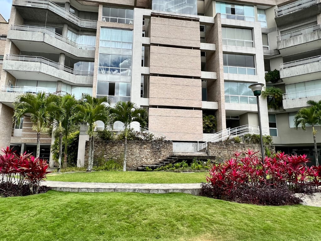 Apartment in Los Palos Grandes, Caracas - 1