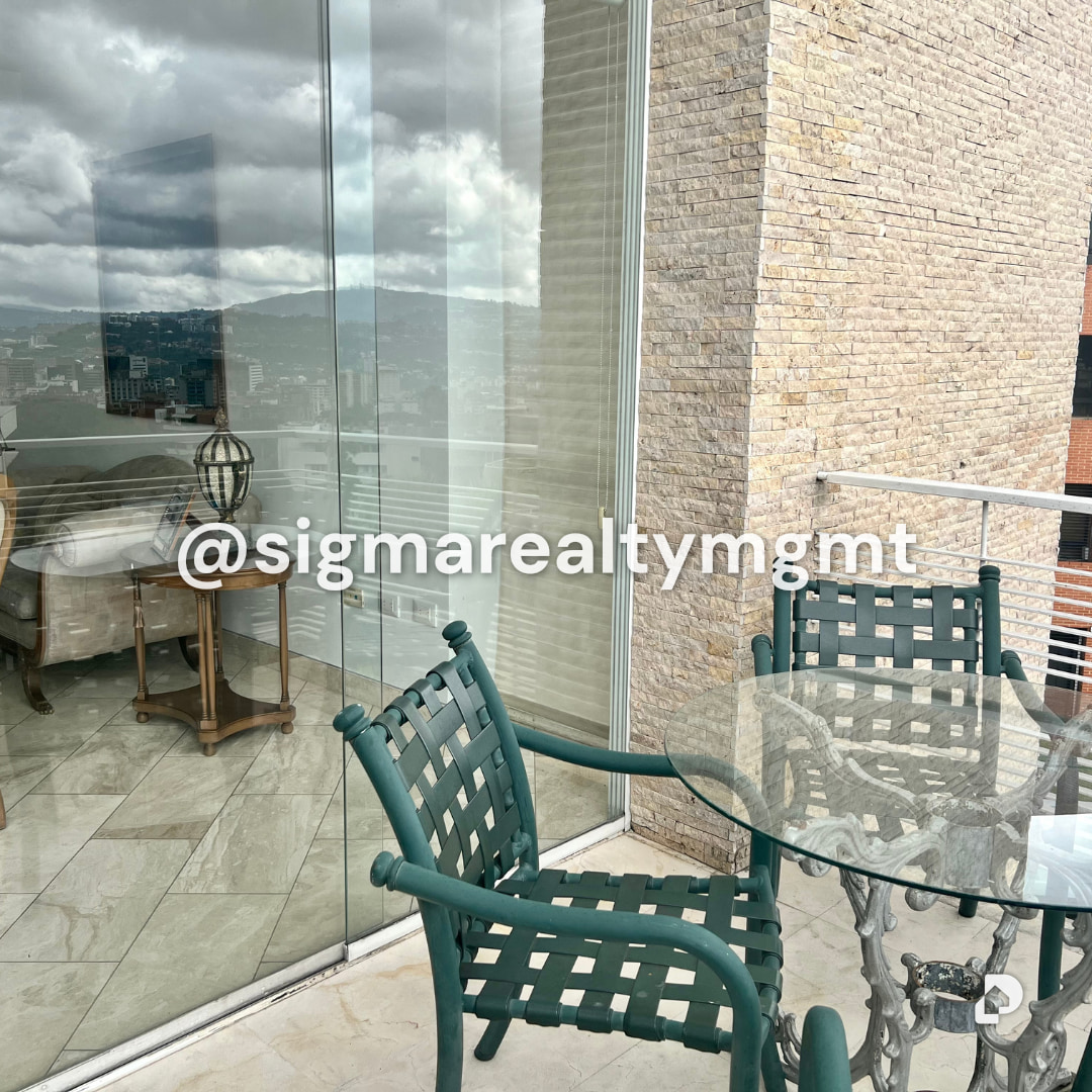 Apartment in Los Palos Grandes, Caracas – 4