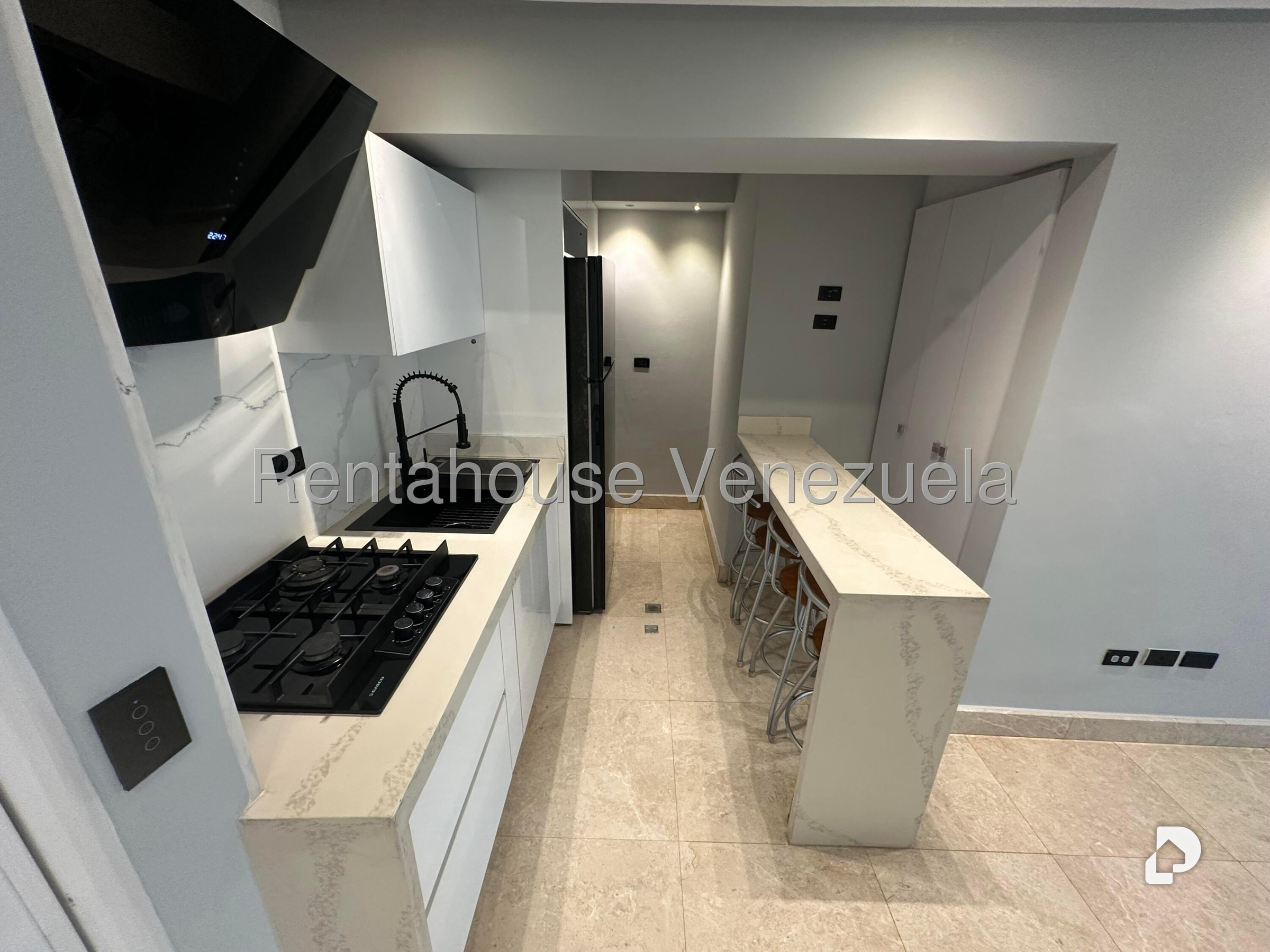 Apartment in El Cigarral, Caracas – 4