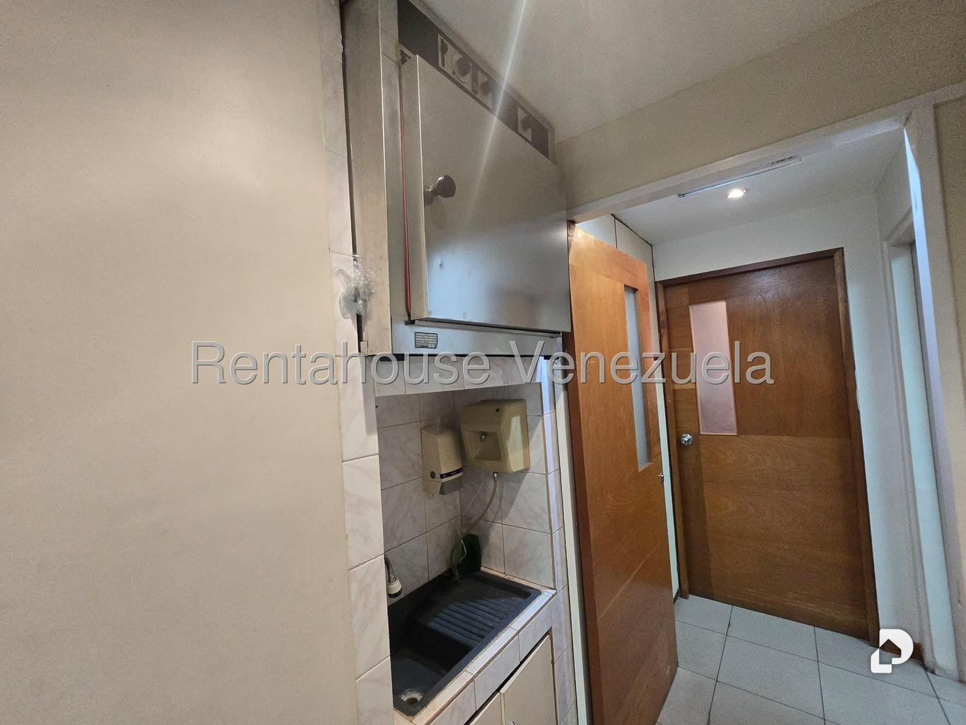 Local comercial en San Bernardino, Caracas – 12