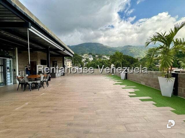 Local comercial en La Florida, Caracas – 23