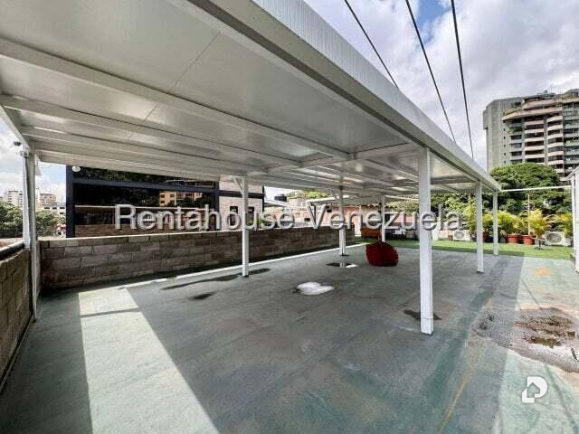 Local comercial en La Florida, Caracas – 5
