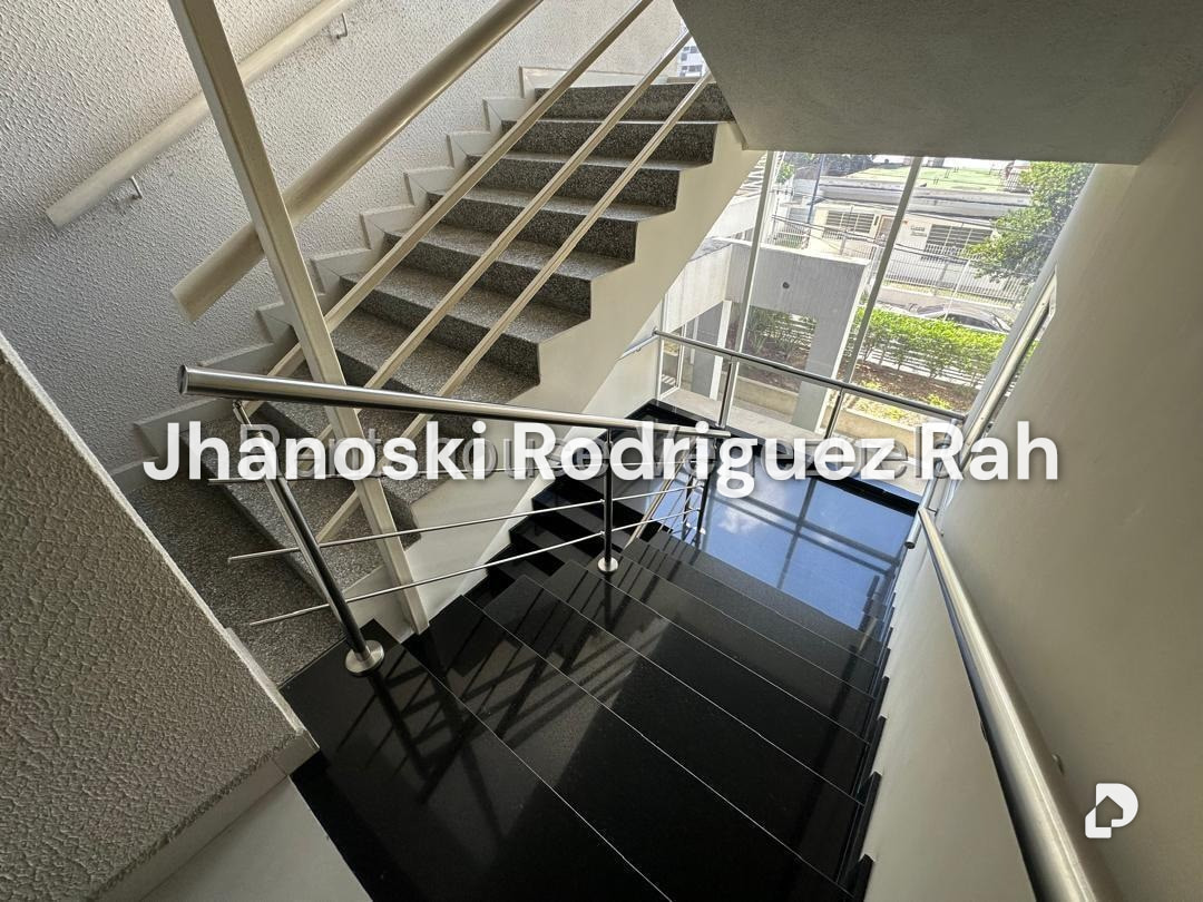 Apartamento en Urbanización Del Este, Barquisimeto – 15