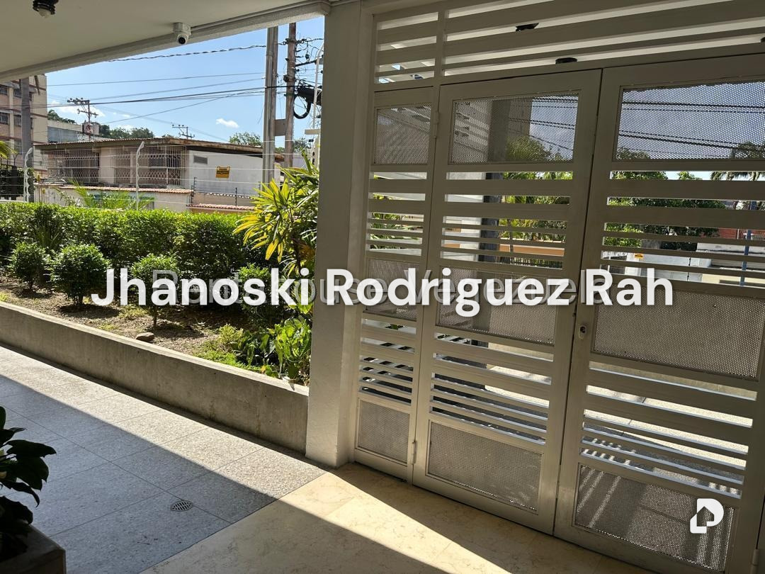 Apartamento en Urbanización Del Este, Barquisimeto – 28
