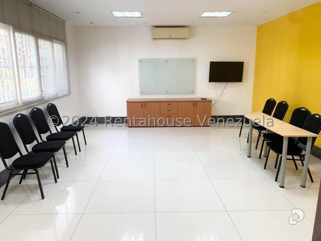 Local comercial en La Florida, Caracas – 3