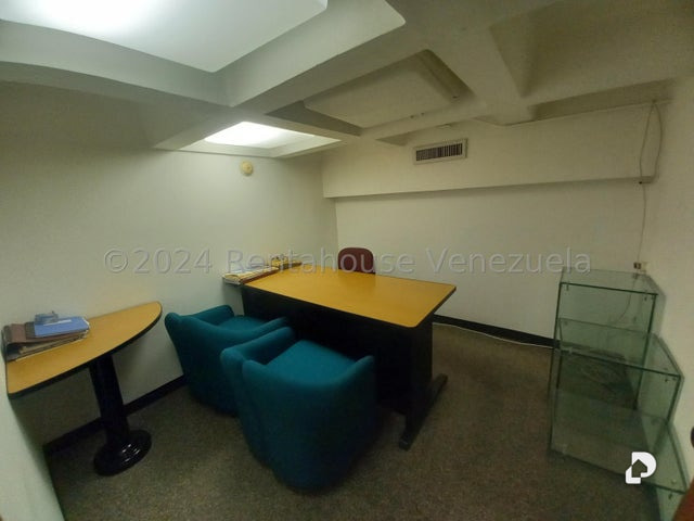 Oficina en Prados del Este, Caracas – 8