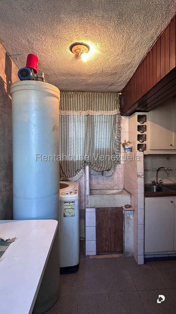 Apartamento en La California Norte, Caracas – 18
