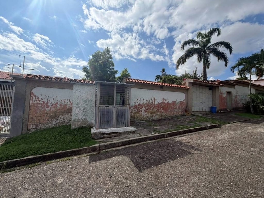 Terreno en Urbanización Santa Elena, Barquisimeto - 1