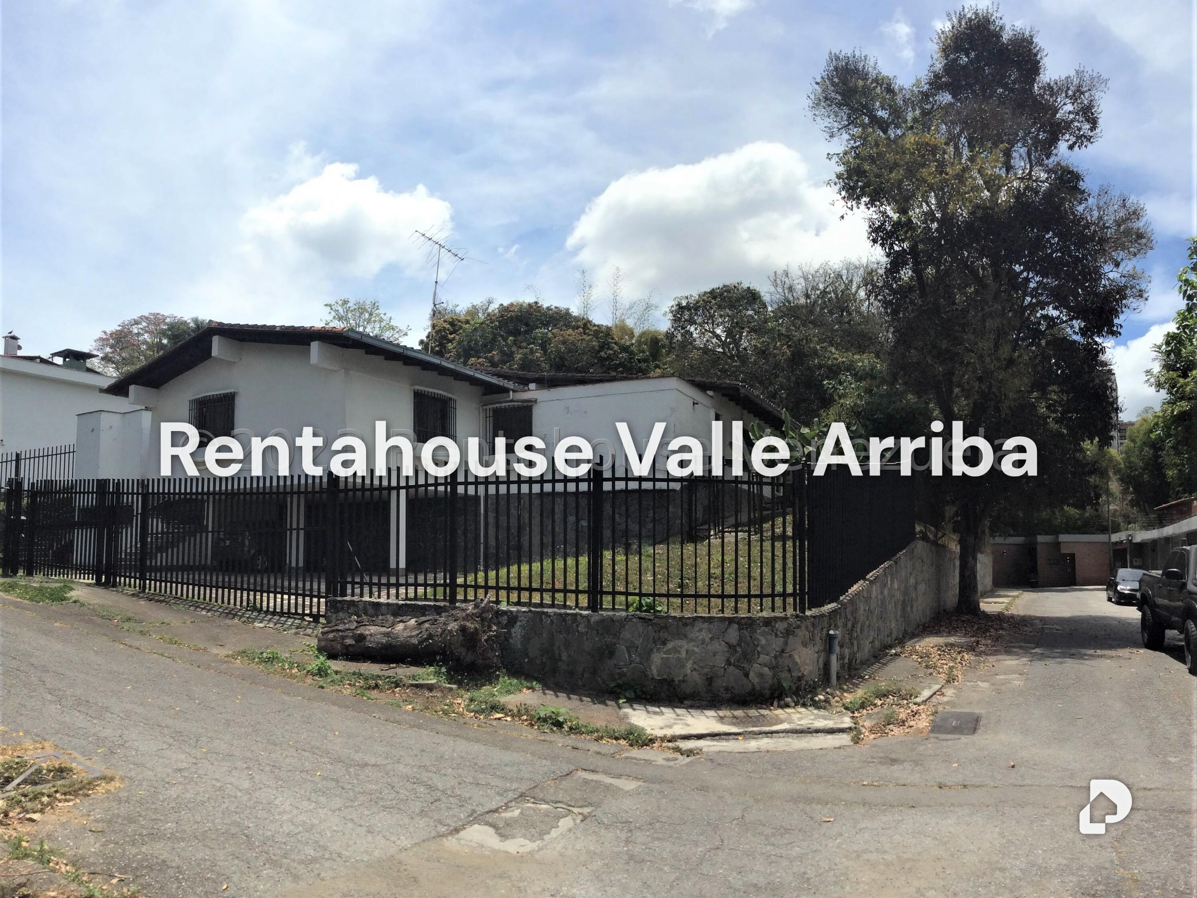 House in La Boyera, Caracas – 27