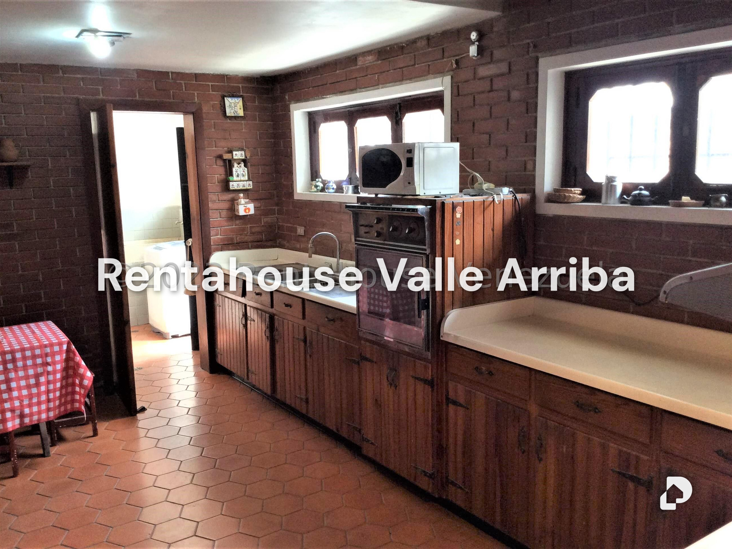 House in La Boyera, Caracas – 15