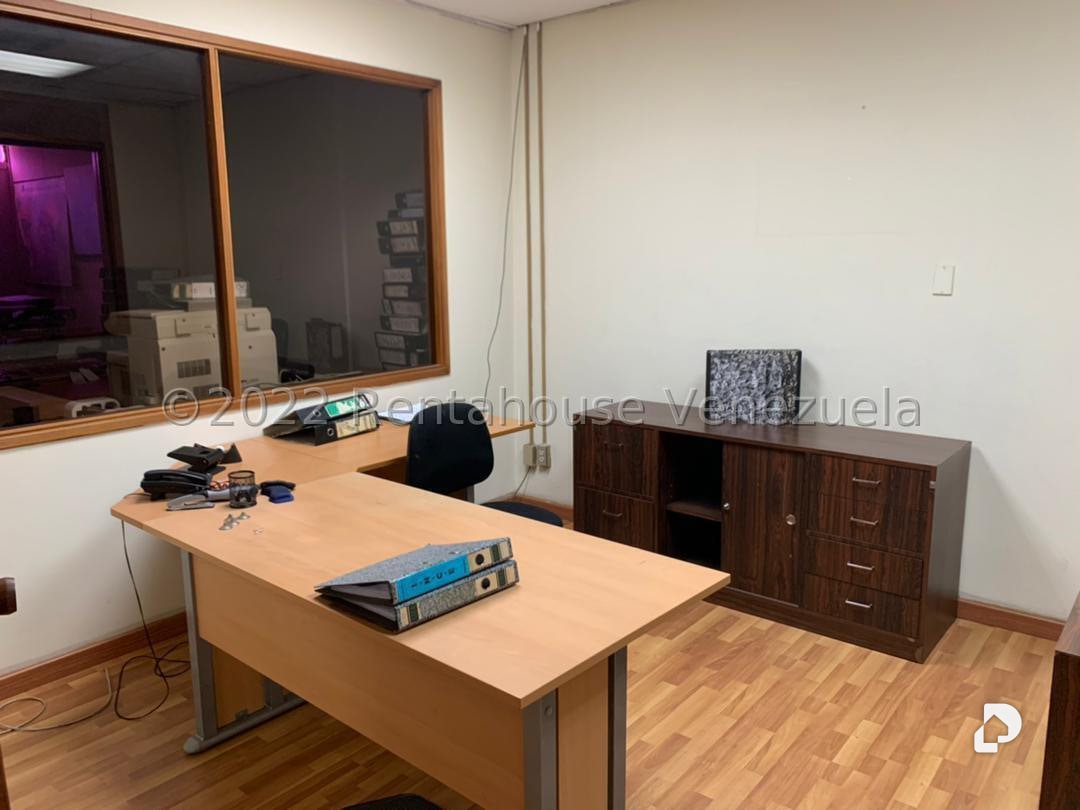 Local comercial en Los Ruices, Caracas – 30