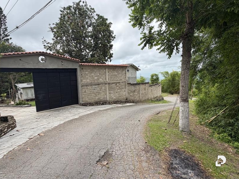 Casa en Urbanización Los Anaucos Norte, sector Cortada de Maturín. Edo. Miranda., Altos Mirandinos – 7